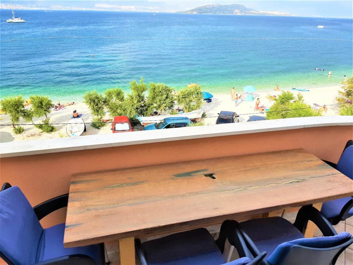 Marinovi Dvori Apartment Slatine Bagian luar foto